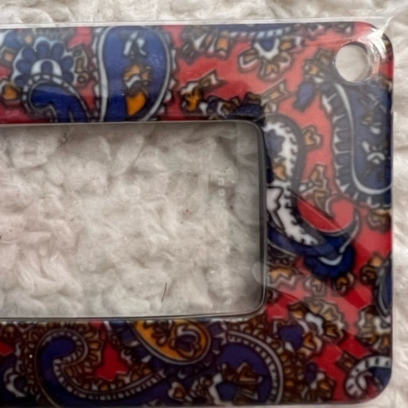 Kikkerland Pocket Magnifier Asst. Set of 4 - Picture 3 of 6